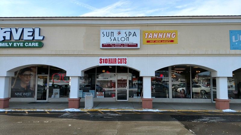 New Castle Plaza: 427-525 S Memorial Dr, New Castle, IN 47362